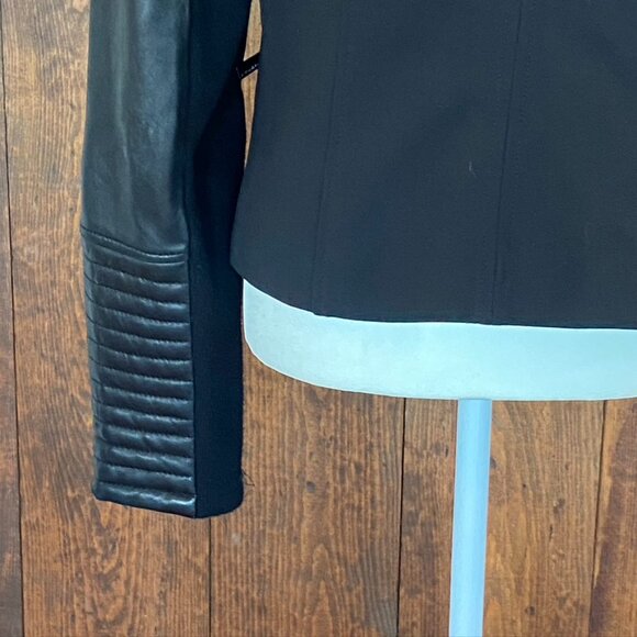 Vintage BCBG Black Leather Women's Moto Jacket Sz L - Picture 4 of 15